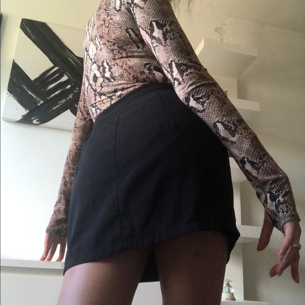 ZARA Ruffle Miniskirt - Picture 4 of 4